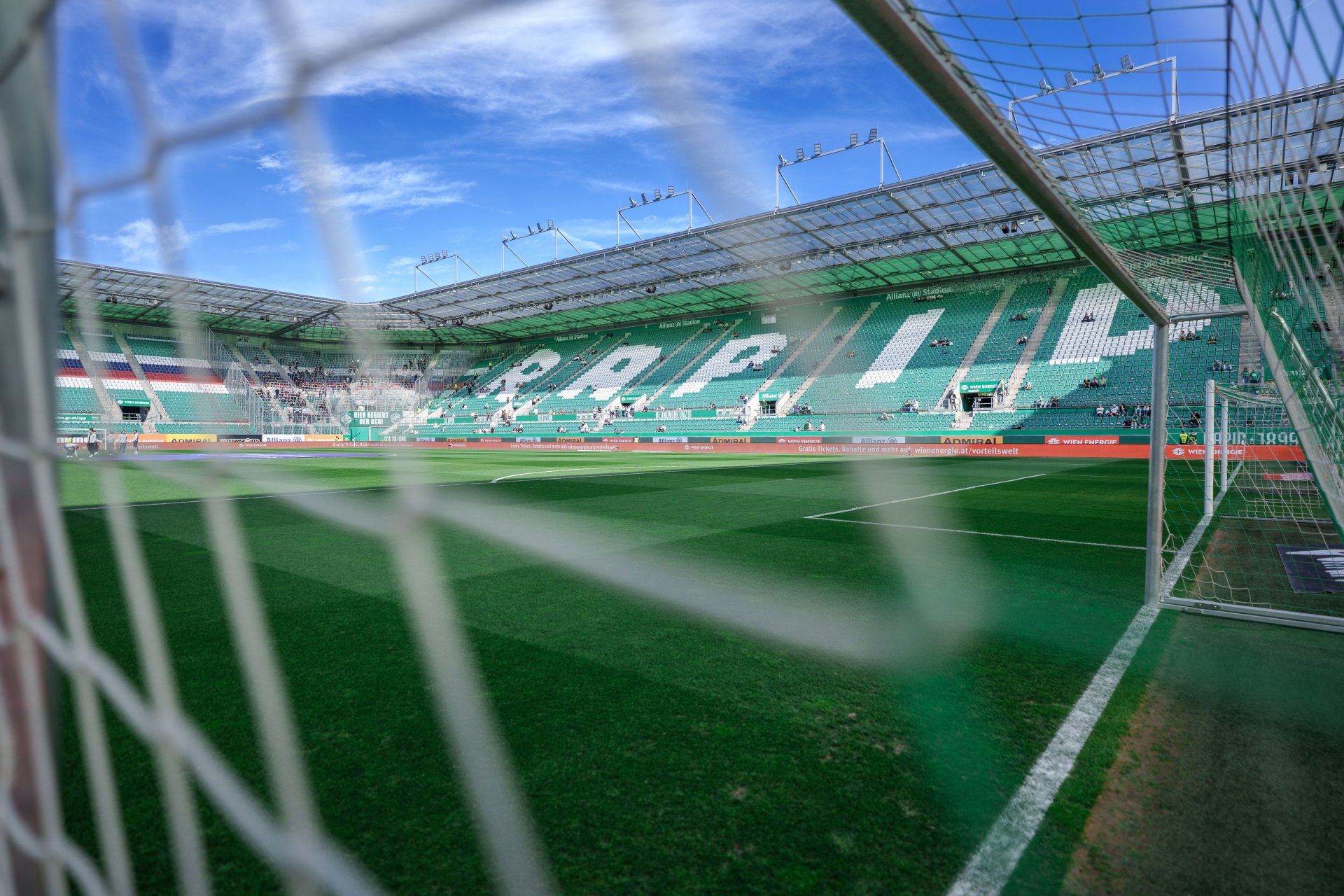 Bild zum Bericht „Sturm Graz gewinnt Topspiel bei Rapid und baut Tabellenführung aus“ – GRIPcapture